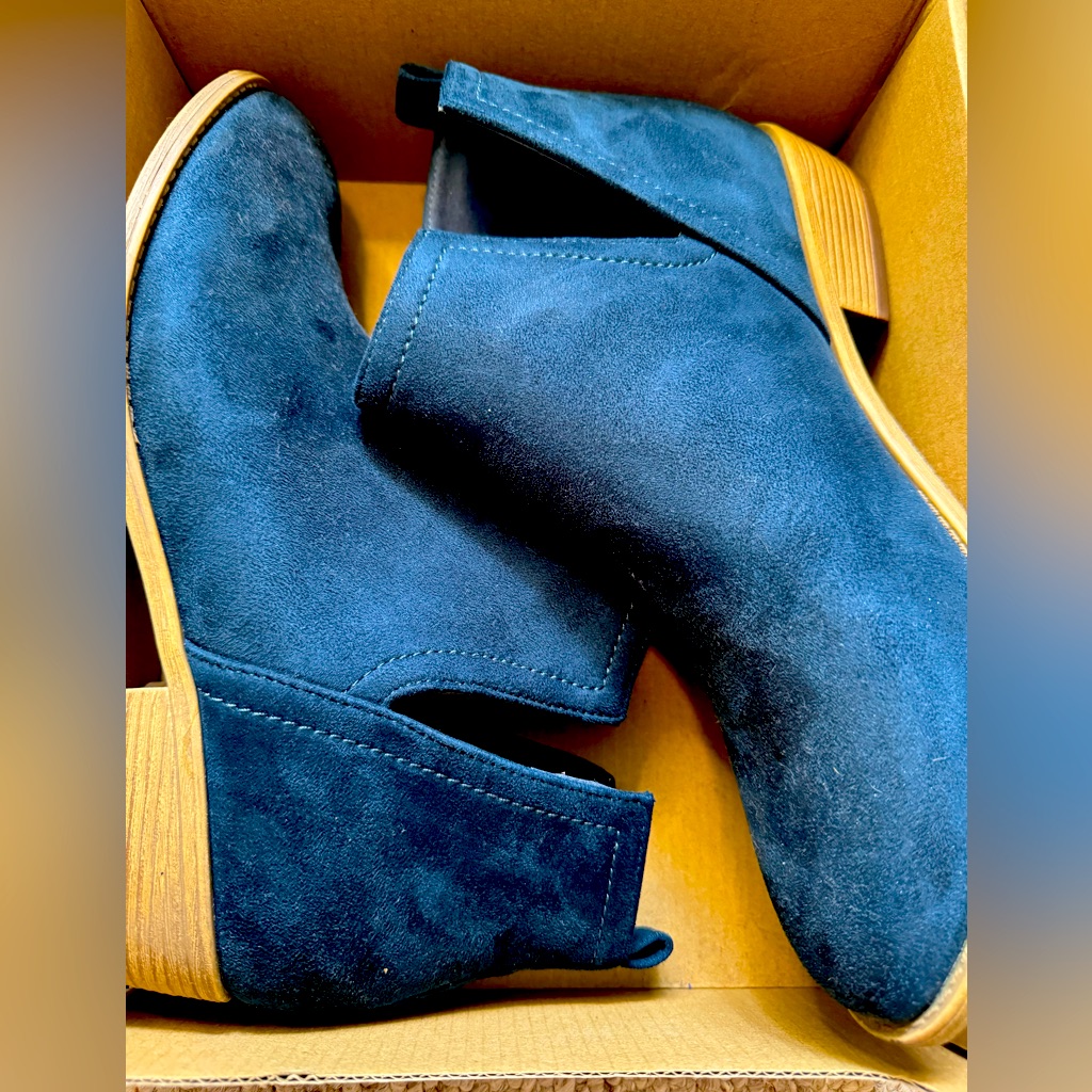 Rimi Blue Ankle Booties Nwot, Never Worn, Size 11 Wide